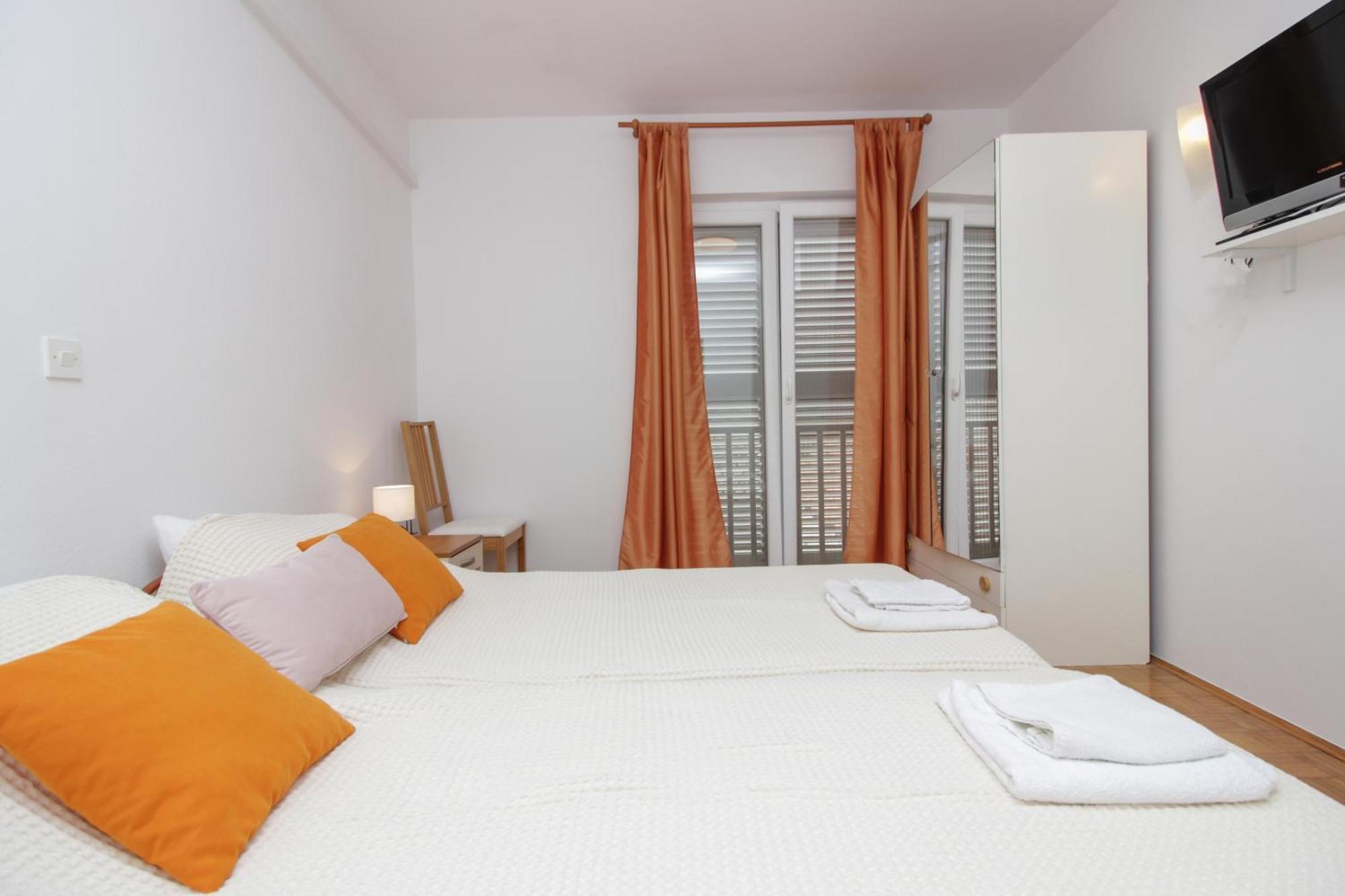 Apartments And Rooms With Parking Space Nin, Zadar - 5805 Exterior photo